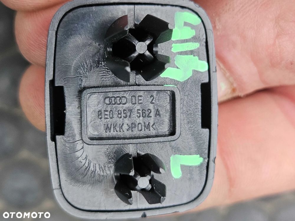 Uchwyt 8E0857562A 8E0857563A Daszek Mocowanie Słonecznik Haczyk Podsufitka S-line Czarny AUDI A4 B6 B7 B8 A3 A6 Q3 Q5 - 6