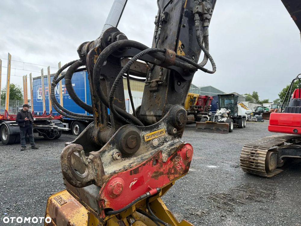 Caterpillar CAT 320 - 23