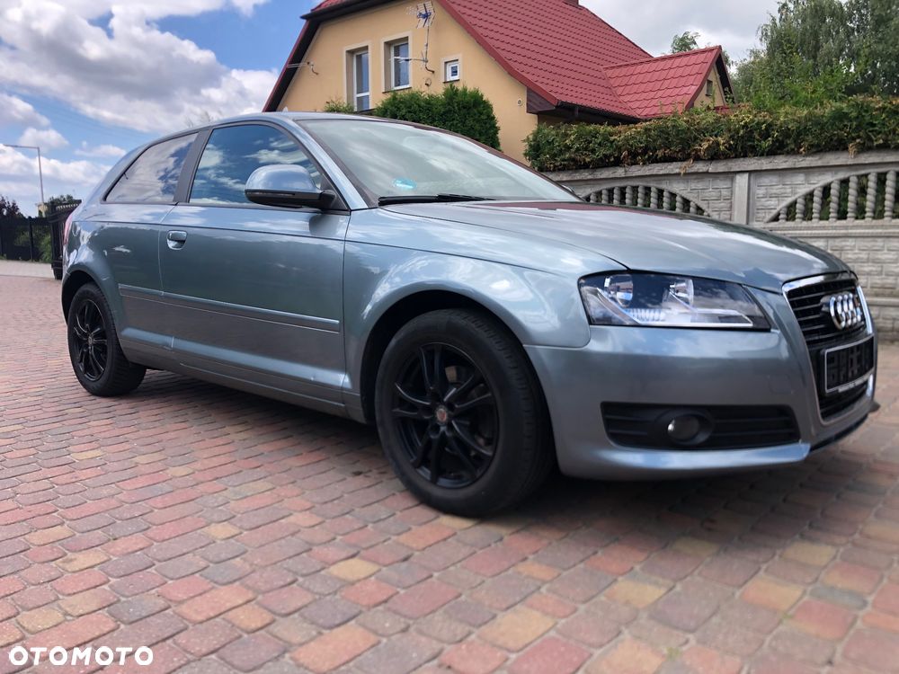 Audi A3 3-drzwiowe 1.6 Ambiente - 1