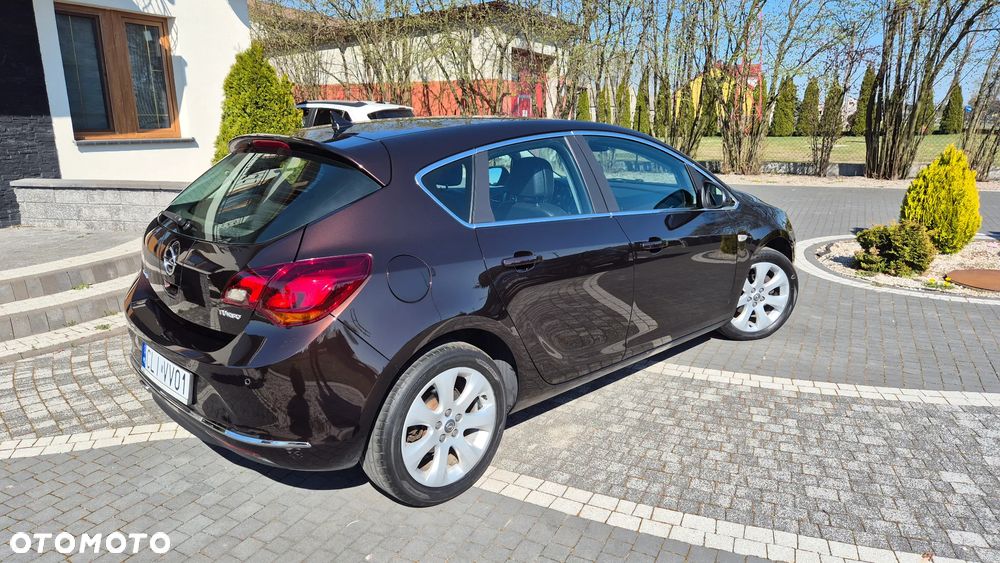 Opel Astra 1.4 T Cosmo S&S - 13