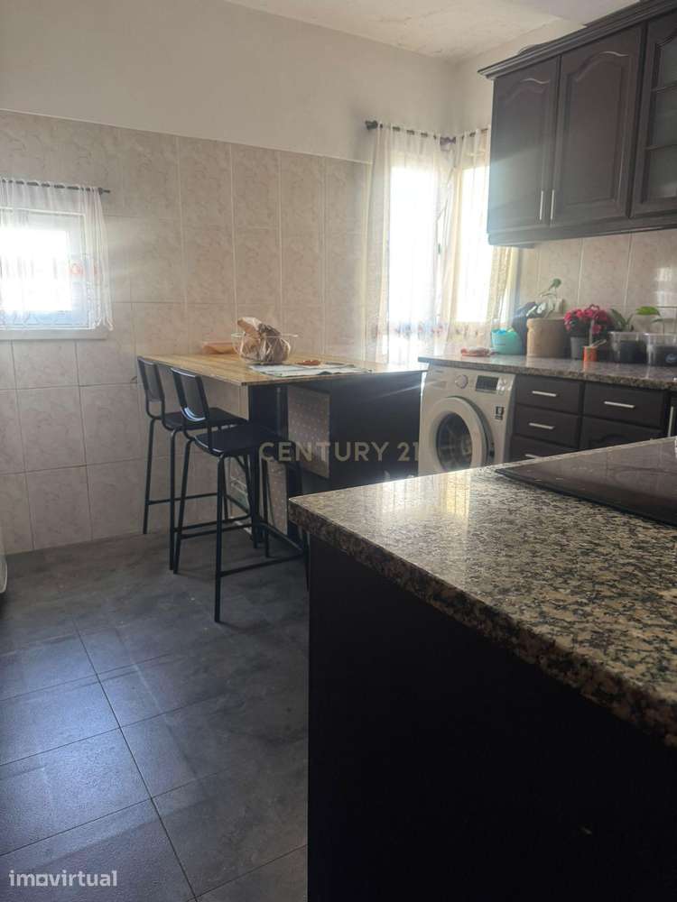 Apartamento T4 em Almada com 103m² - Oportunidade Única! - Grande imagem: 4/12