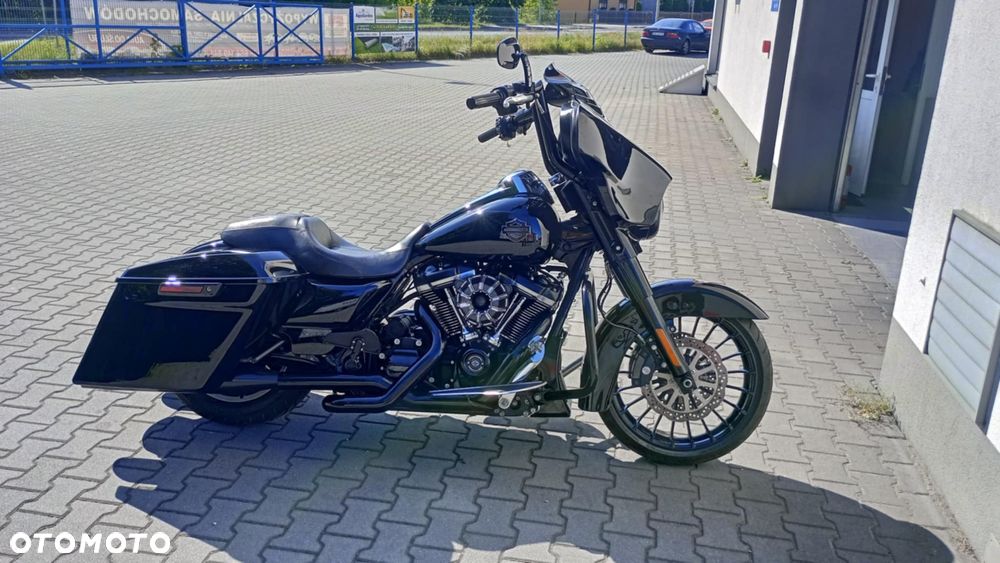 Harley-Davidson Touring Street Glide - 2