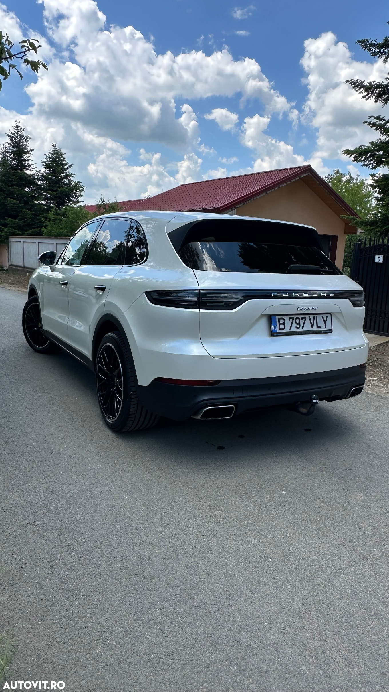 Porsche Cayenne - 4
