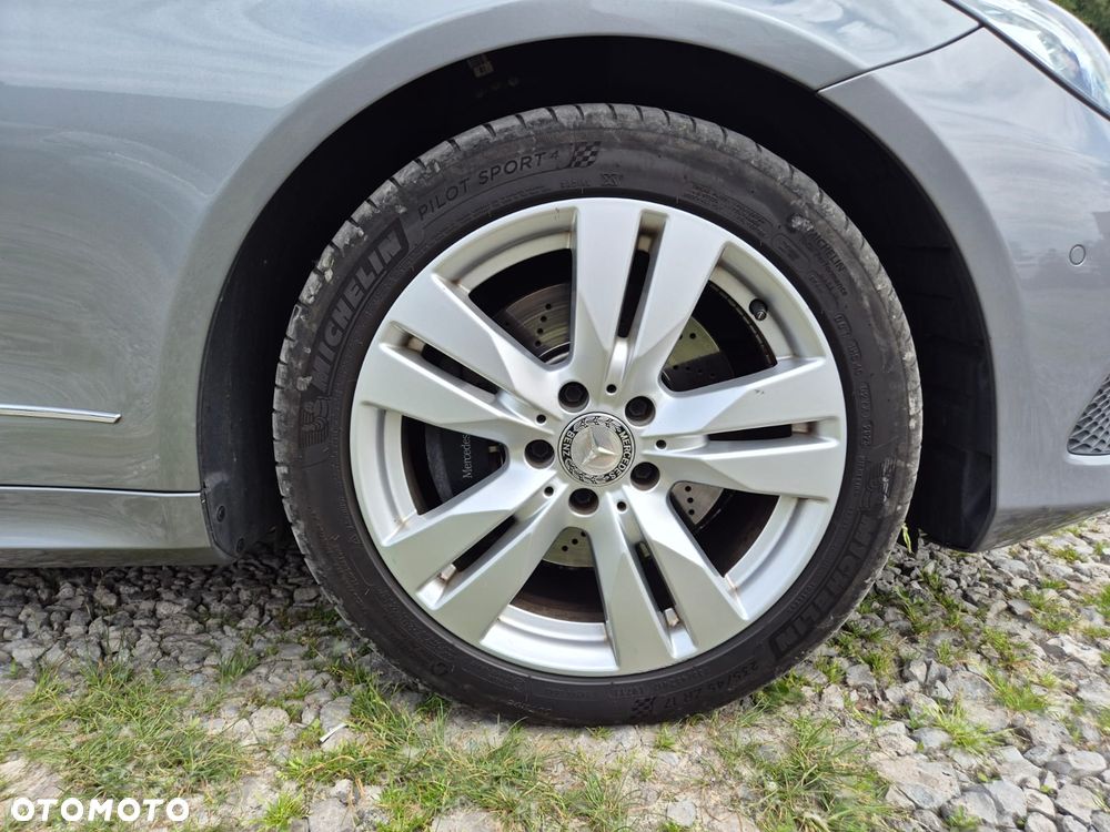 Mercedes-Benz Klasa E 250 7G-TRONIC - 12