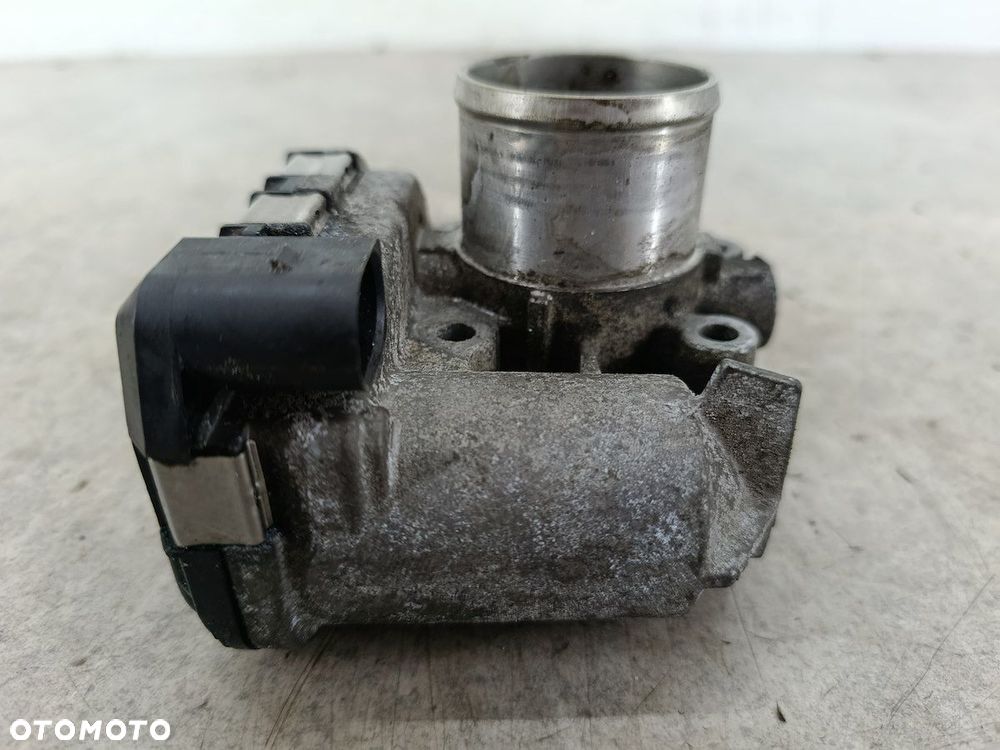 PRZEPUSTNICA RENAULT ESPACE IV 8200330810D 0281002681  BOSCH 2.0 DCI - 3