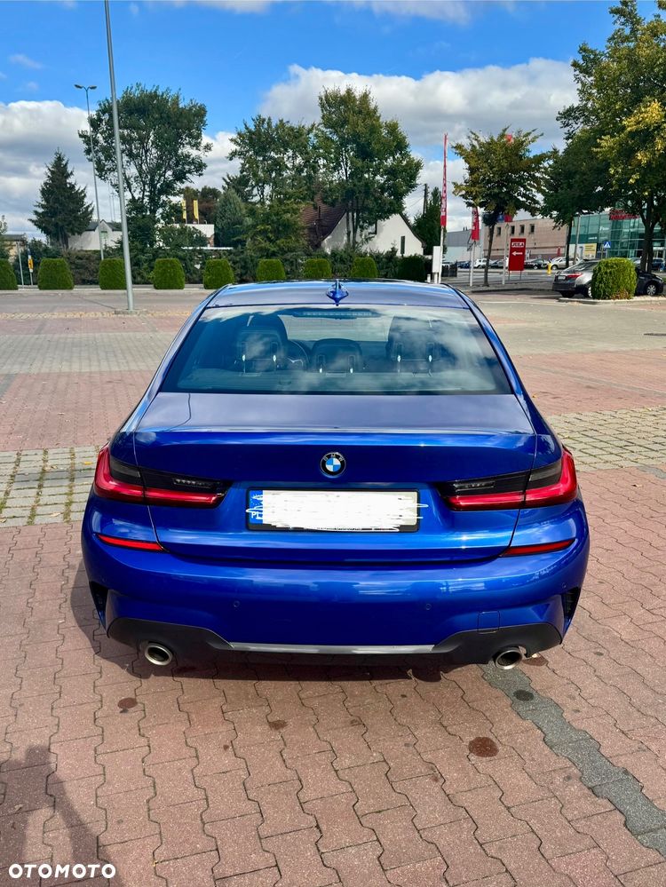 BMW Seria 3 318i M Sport - 4