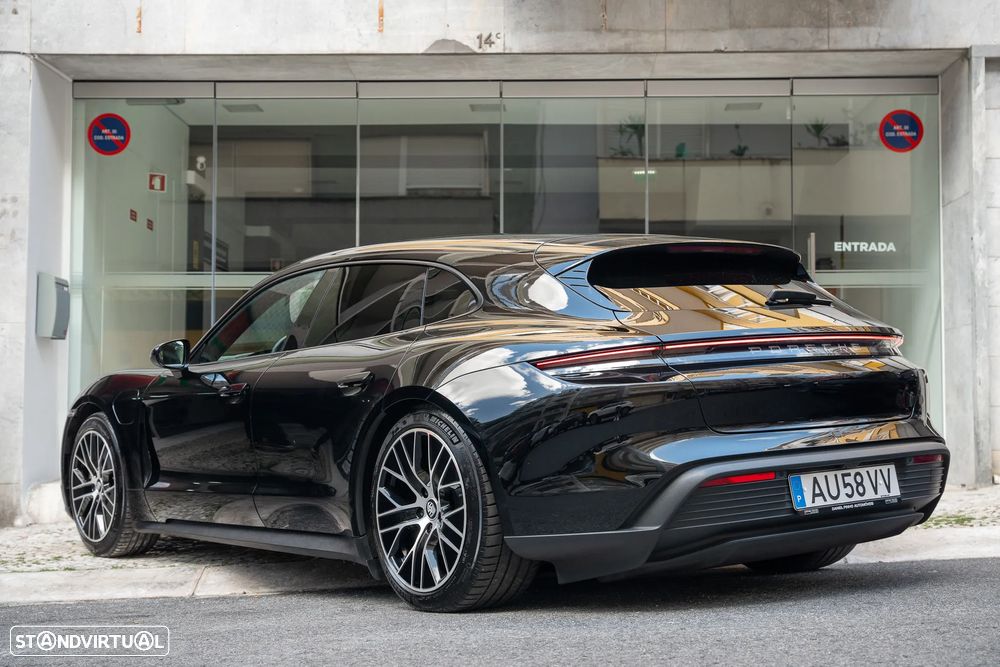 Porsche Taycan Sport Turismo Standard - 28
