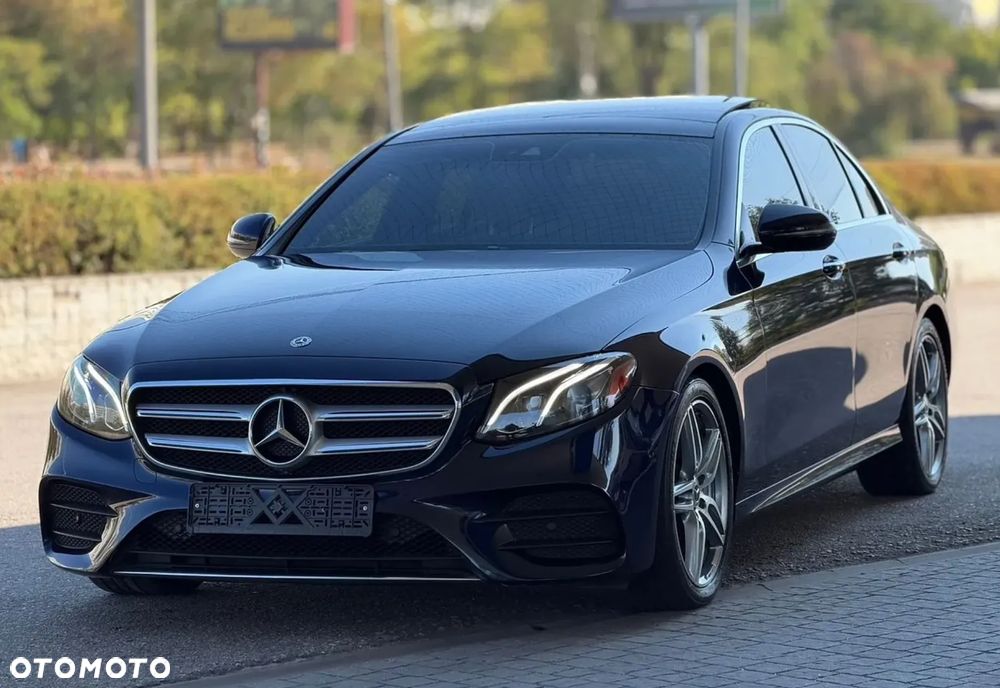 Mercedes-Benz Klasa E 300 9G-TRONIC AMG Line - 9