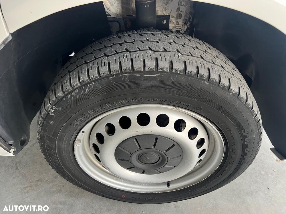 Volkswagen Transporter 2.0 TDI 110 kW KR Comfortline DSG 4M - 29