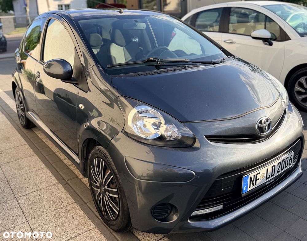 Toyota Aygo x-play - 17