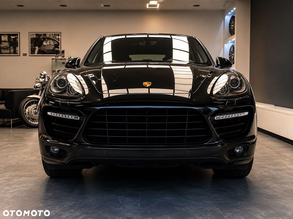 Porsche Cayenne - 2