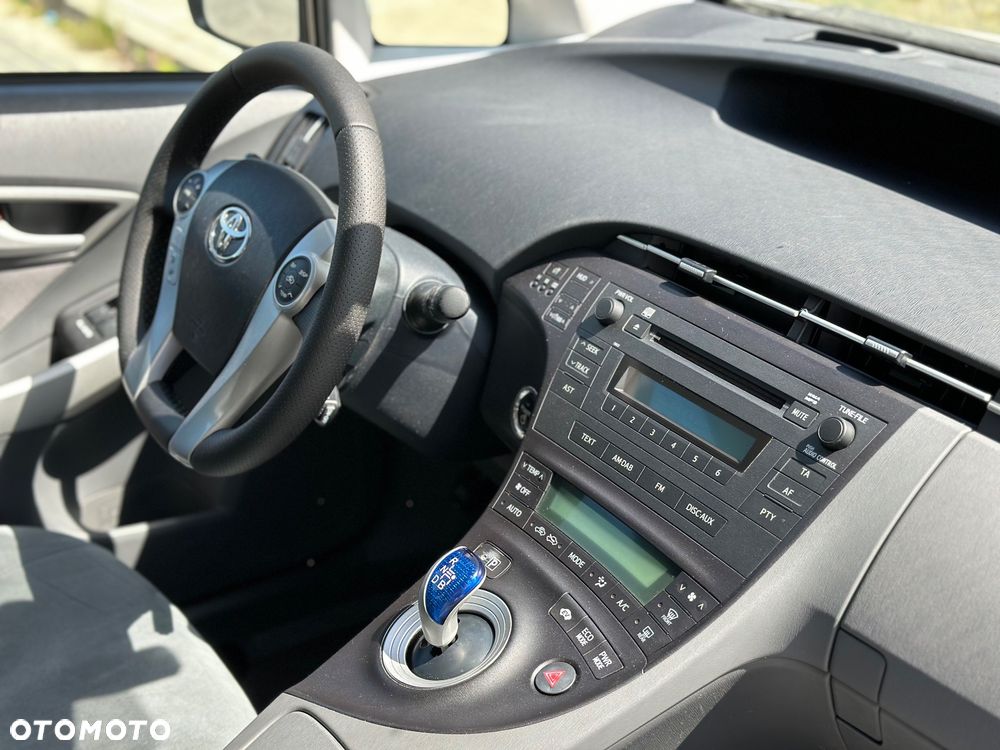 Toyota Prius - 12