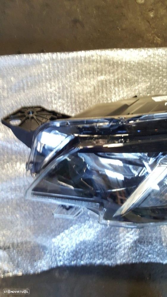 Farol Frente Esquerdo / Otica Esquerda Peugeot Partner Caixa (K9)  901 - 4