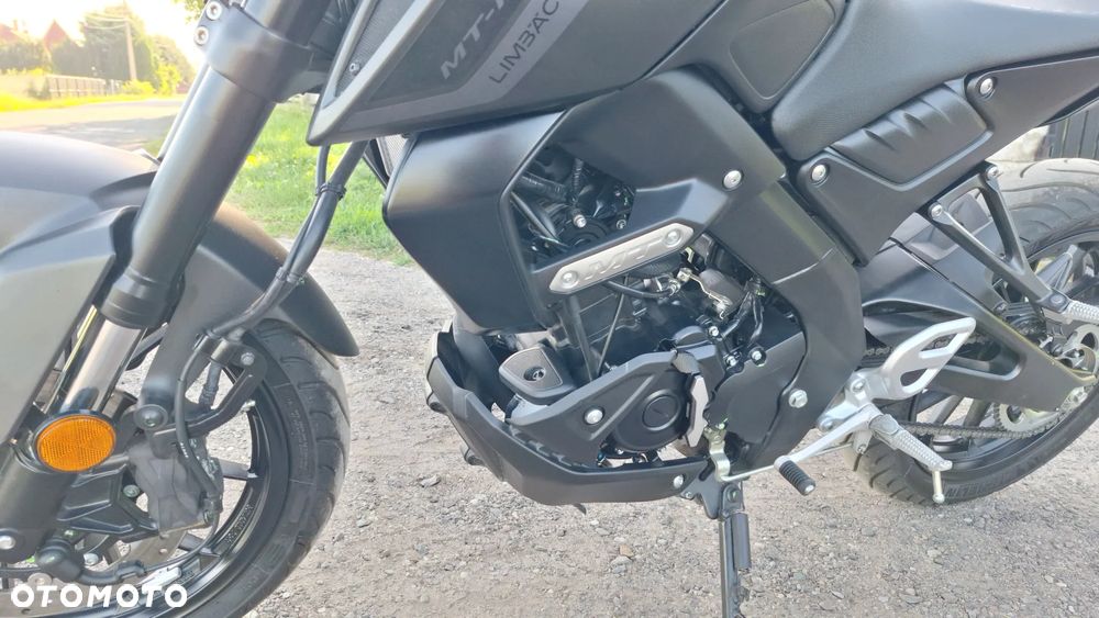 Yamaha MT - 16