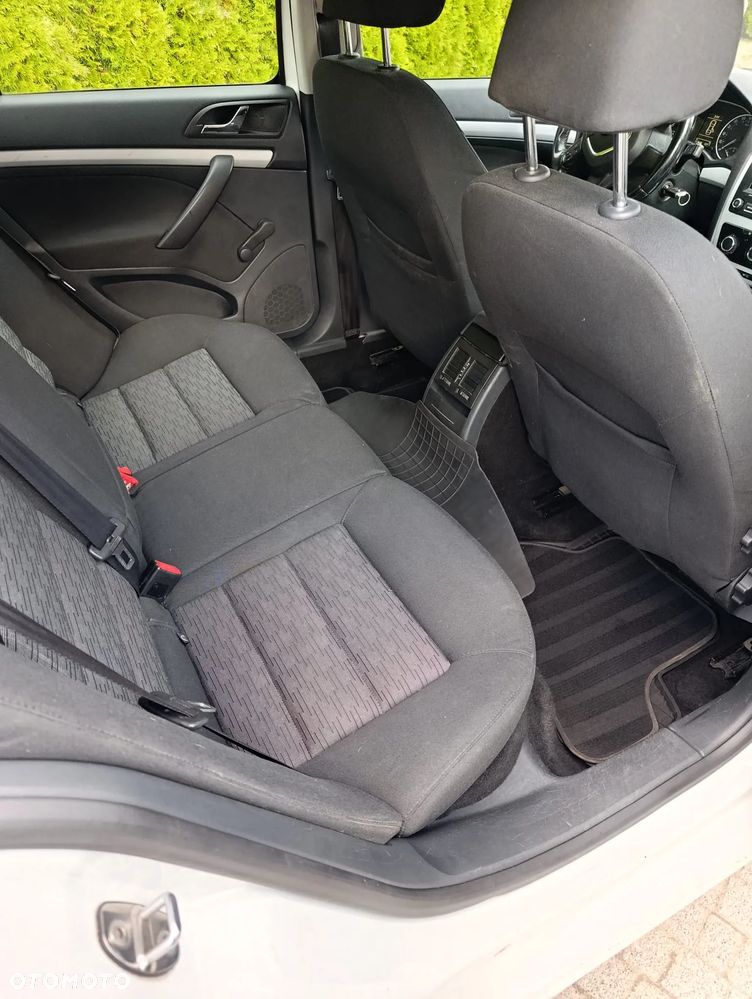 Skoda Octavia 1.6 TDI DPF DSG Active - 3