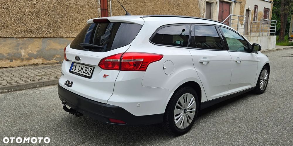 Ford Focus 1.6 TDCi DPF Start-Stopp-System SYNC Edition - 8