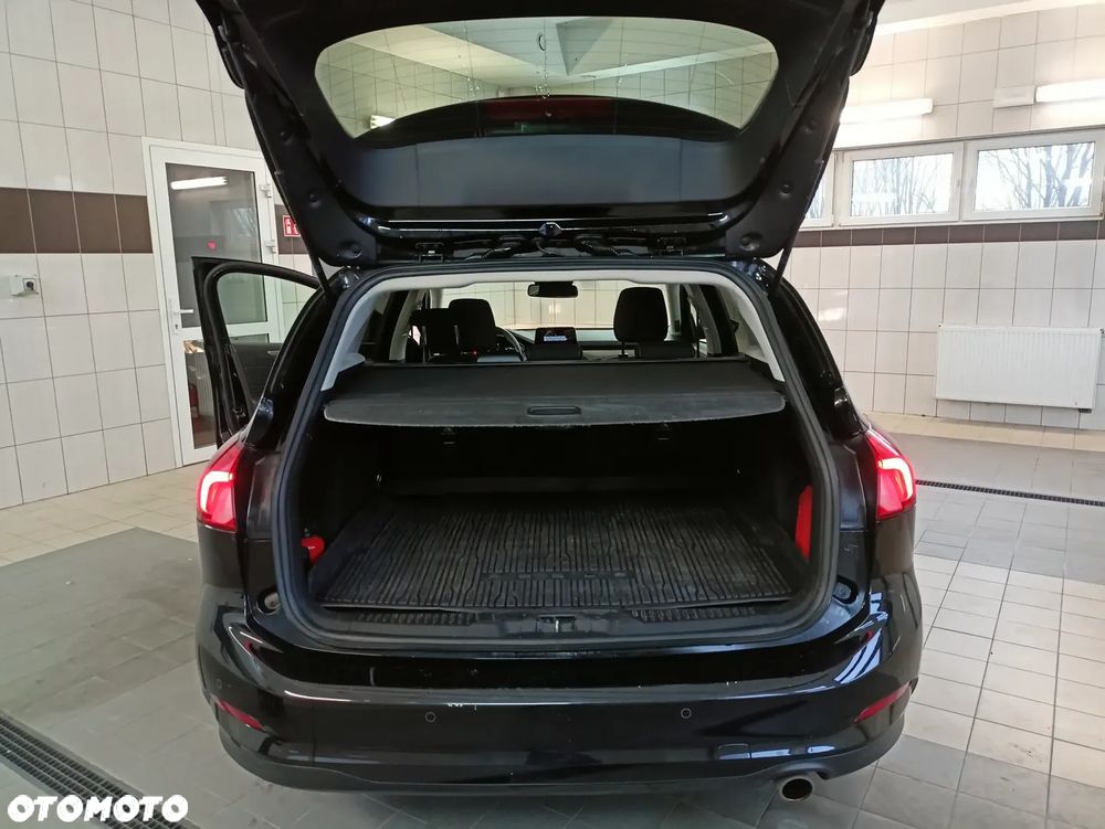 Ford Focus SW 1.0 EcoBoost Titanium - 18