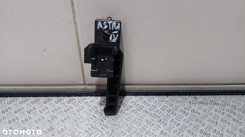 RĄCZKA OTWIERANIA MASKI OPEL ASTRA J IV R2011 - 3