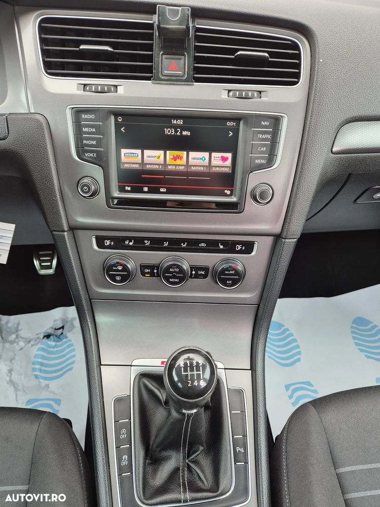 Volkswagen Golf 1.6 TDI 4Motion BlueMotion Technology Lounge - 21