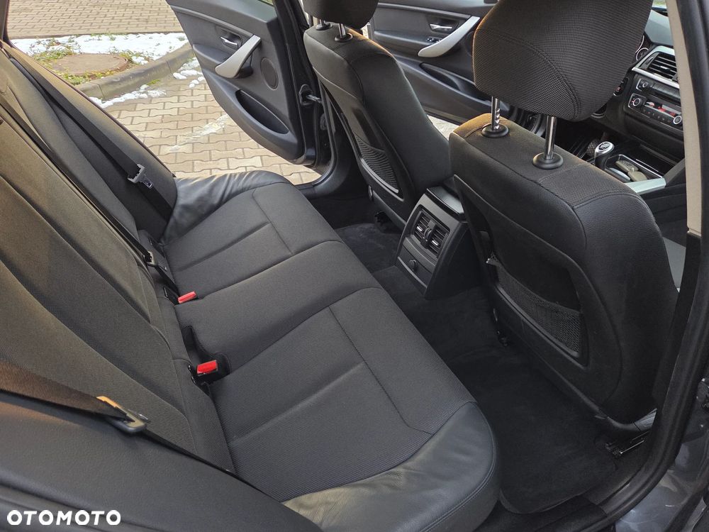 BMW Seria 3 320d Blue Performance Modern Line - 23