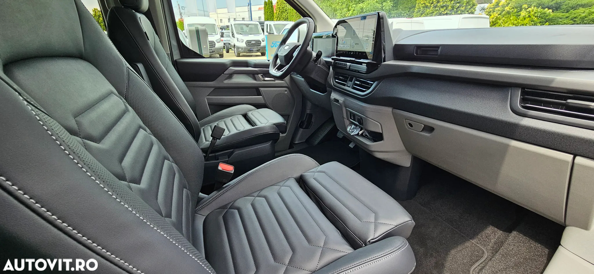Ford Tourneo Custom Bus 320S 2.0 EcoBlue 170 CP 8AT L1H1 AWD Titanium X - 10