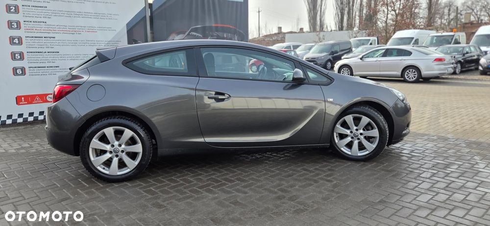 Opel Astra 1.6 Turbo Edition - 17