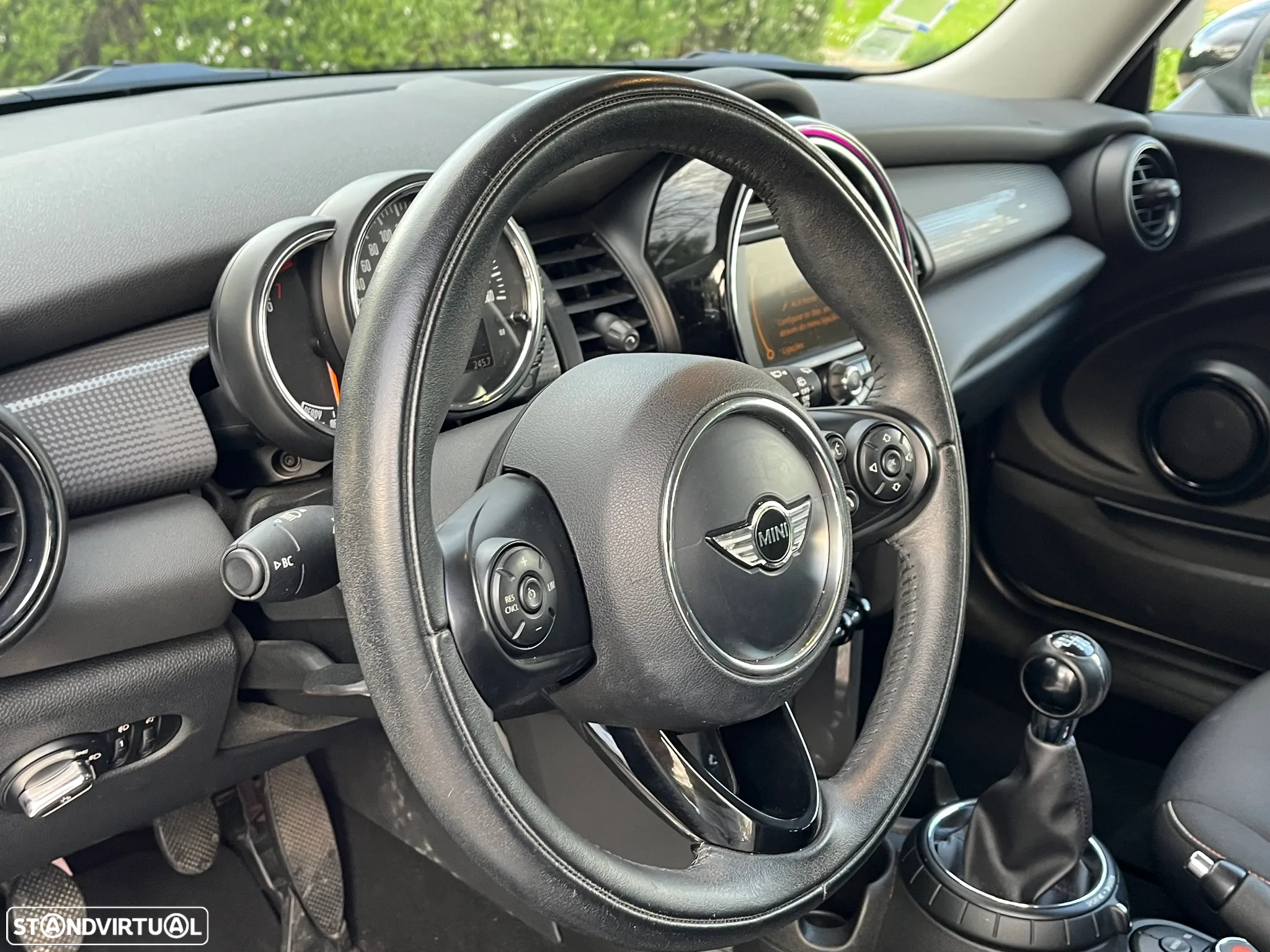 MINI 3 Portas One - 17