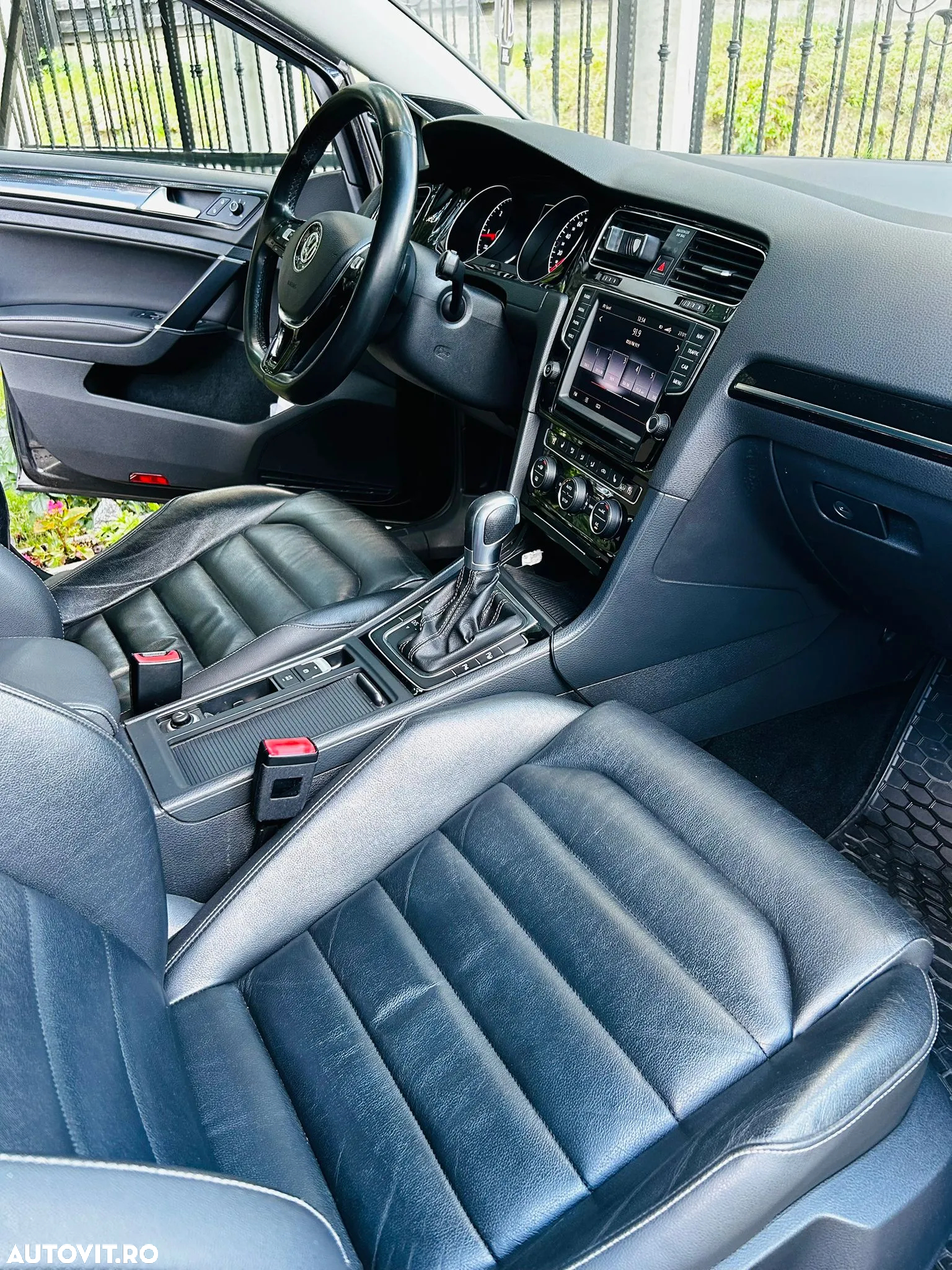 Volkswagen Golf 2.0 TDI (BlueMotion Technology) DSG Highline - 8