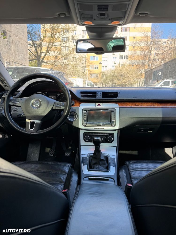 Volkswagen Passat 2.0TDI Highline DPF - 11