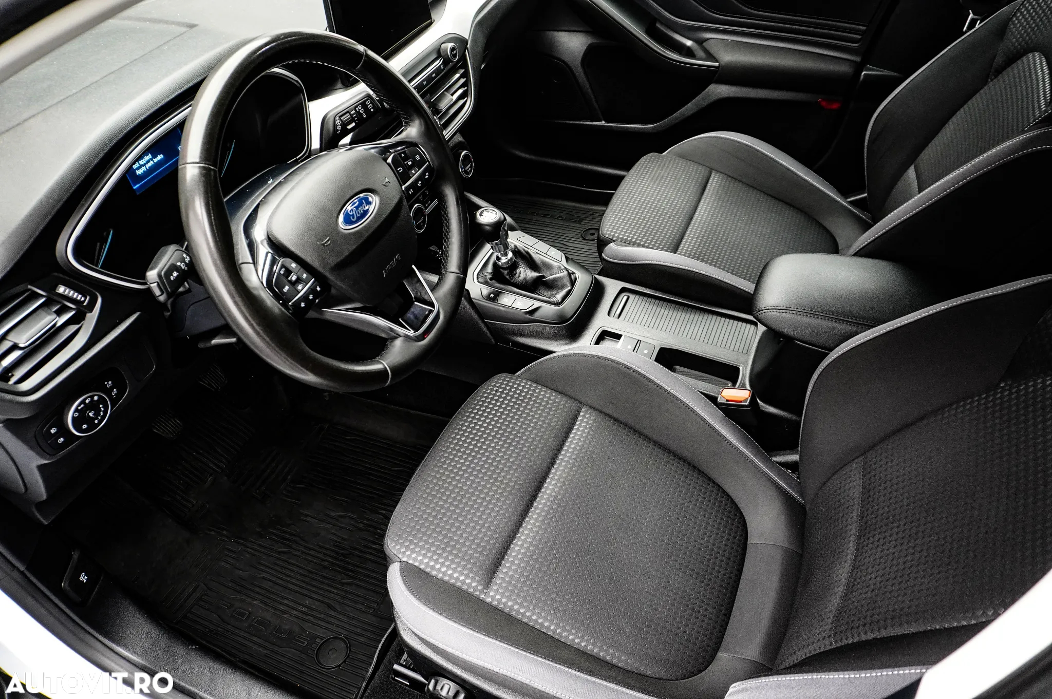Ford Focus 1.0 EcoBoost Trend Edition - 12