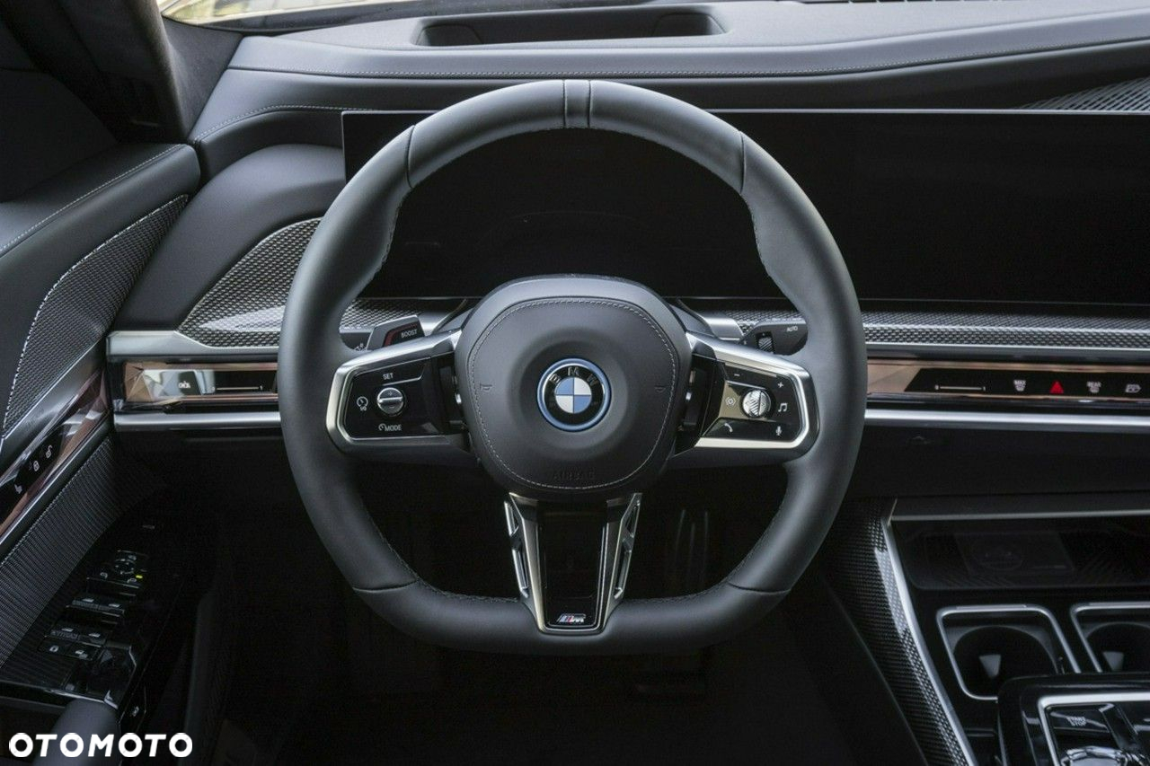 BMW i7 - 11