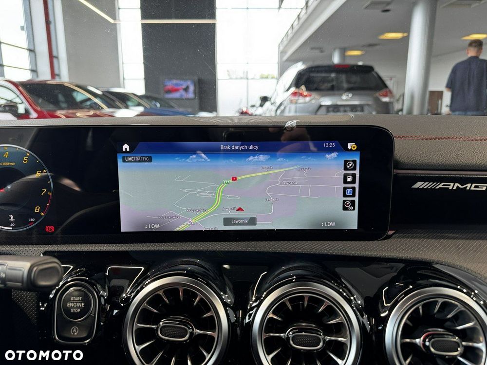 Mercedes-Benz CLA - 31