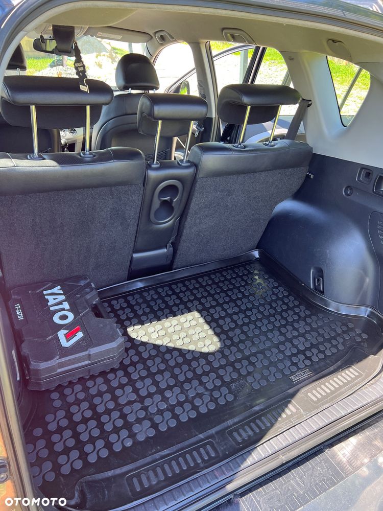 Toyota RAV4 2.2 D-4D 4x4 - 16