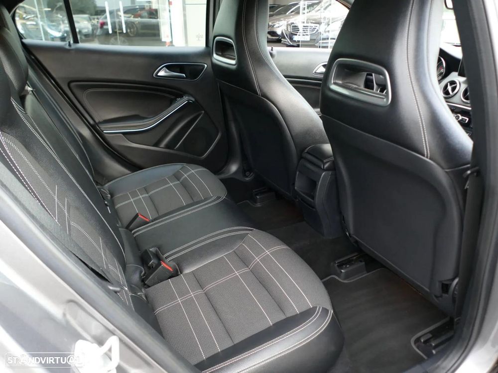 Mercedes-Benz GLA 180 CDi Urban - 28