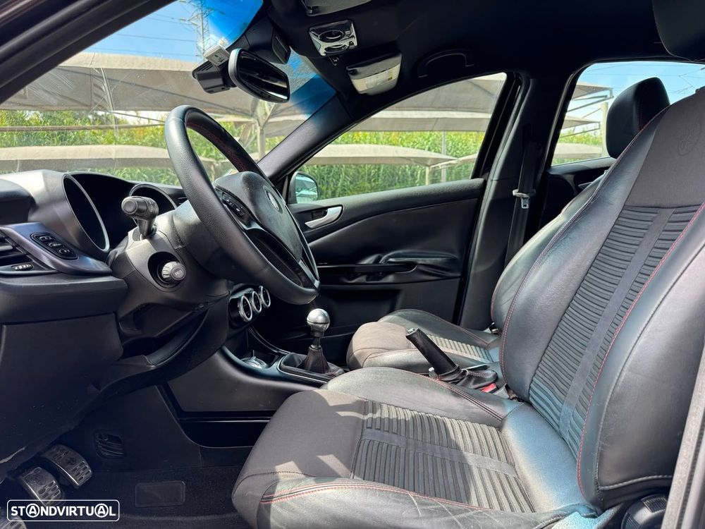 Alfa Romeo Giulietta 1.6 JTDM Distinctive - 8