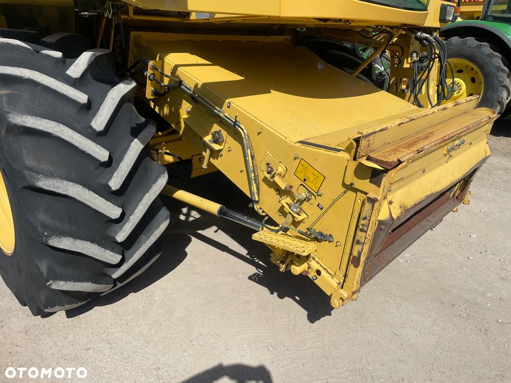 New Holland TX 68 Plus - 6