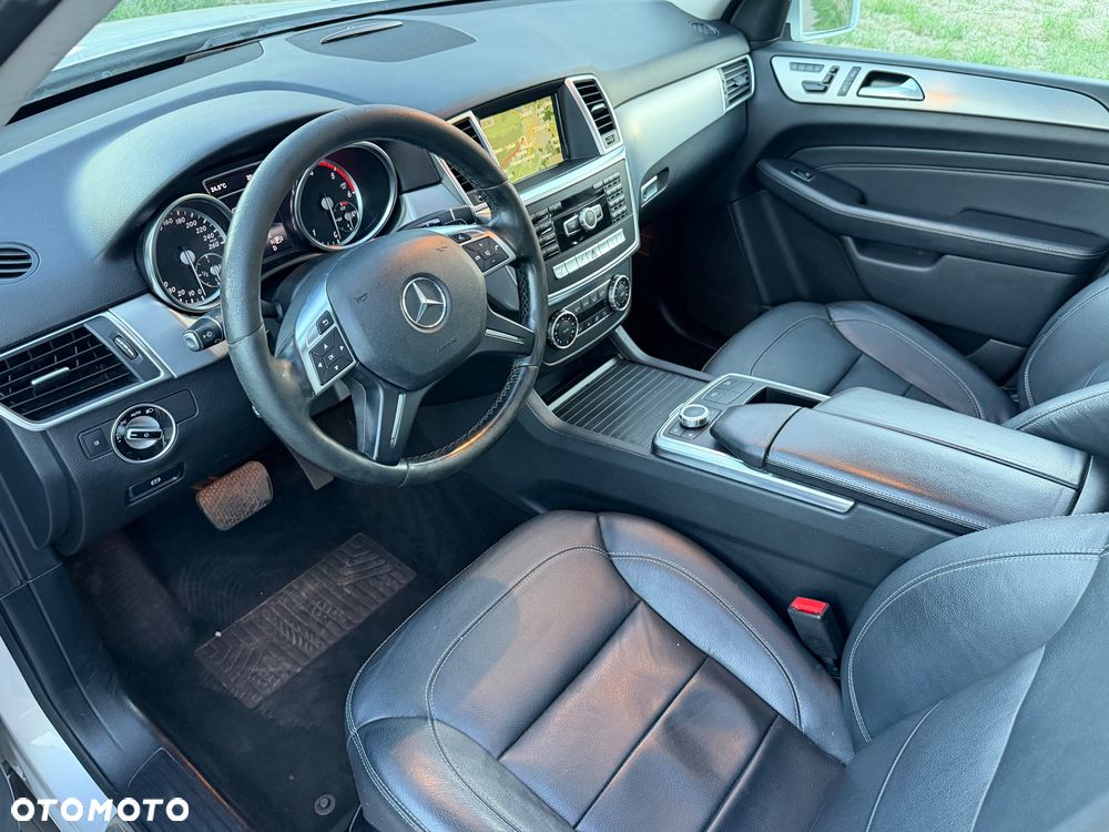 Mercedes-Benz ML - 14