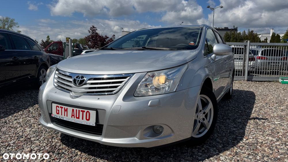 Toyota Avensis 1.8 Sol NAVI - 2