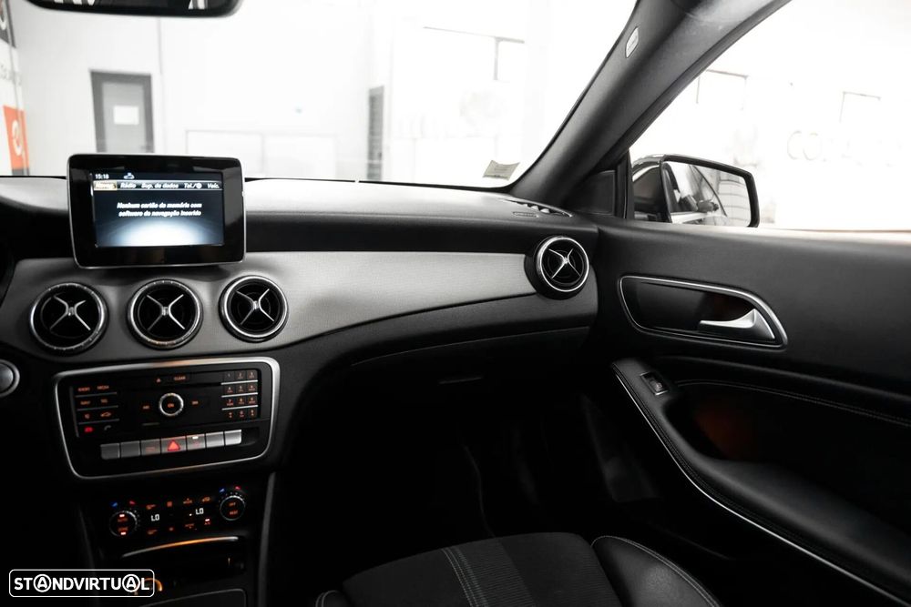 Mercedes-Benz CLA 200 d 7G-DCT Urban - 14