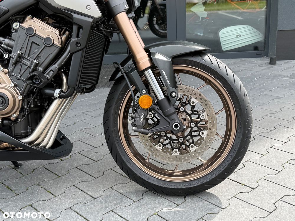Honda CB - 9