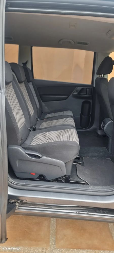 VW Sharan - 11