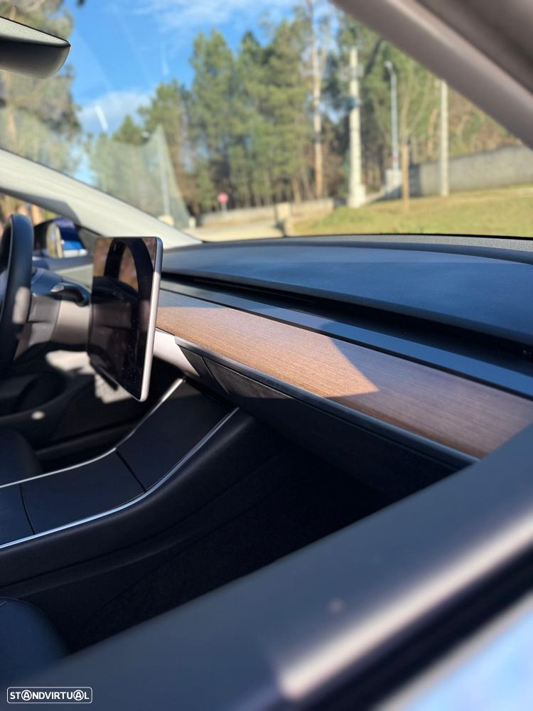 Tesla Model 3 Standard Range Plus RWD - 24