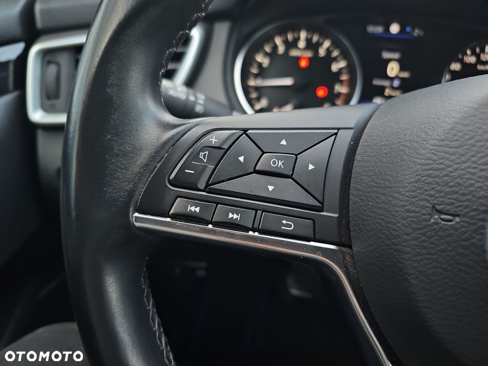 Nissan Qashqai 1.3 DIG-T N-Connecta EU6d - 18