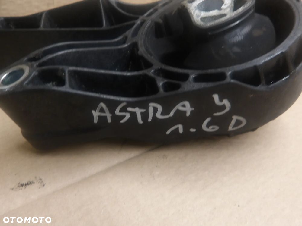 OPEL ASTRA IV J 1.6CDTI ŁAPA PODUSZKA SKRZYNI BIEGÓW 13248600 - 2