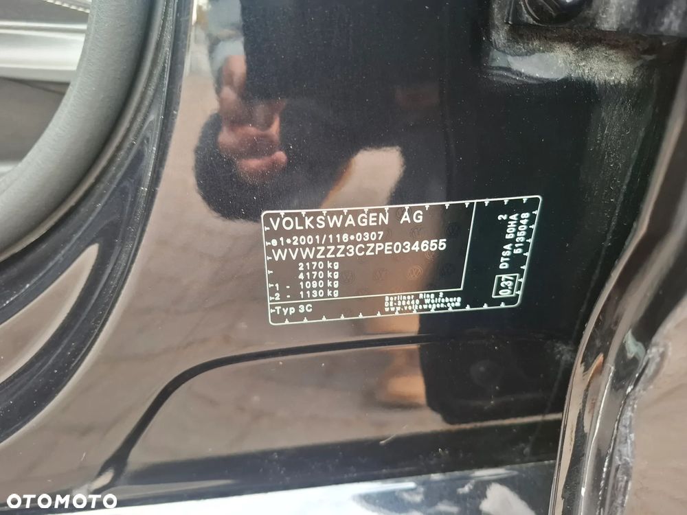 Volkswagen Passat 2.0 TDI SCR Elegance - 31