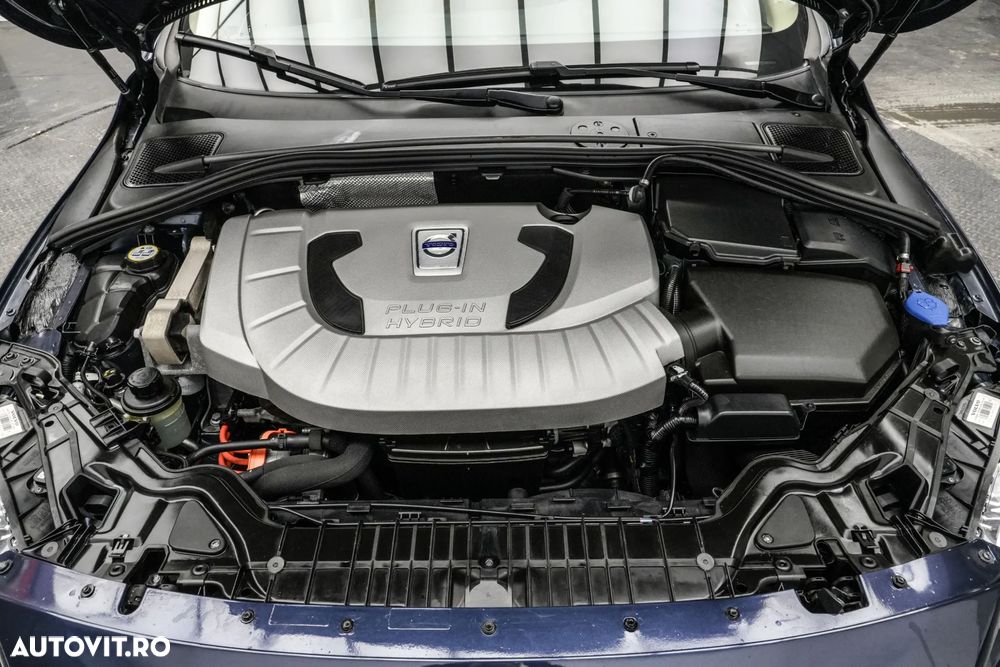 Volvo V60 D5 Summum - 25