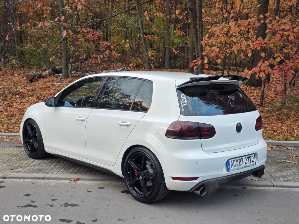 Volkswagen Golf 2.0 GTI - 11