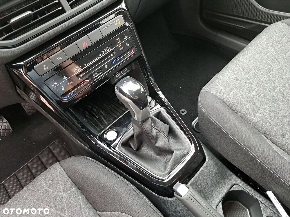 Volkswagen T-Cross - 16