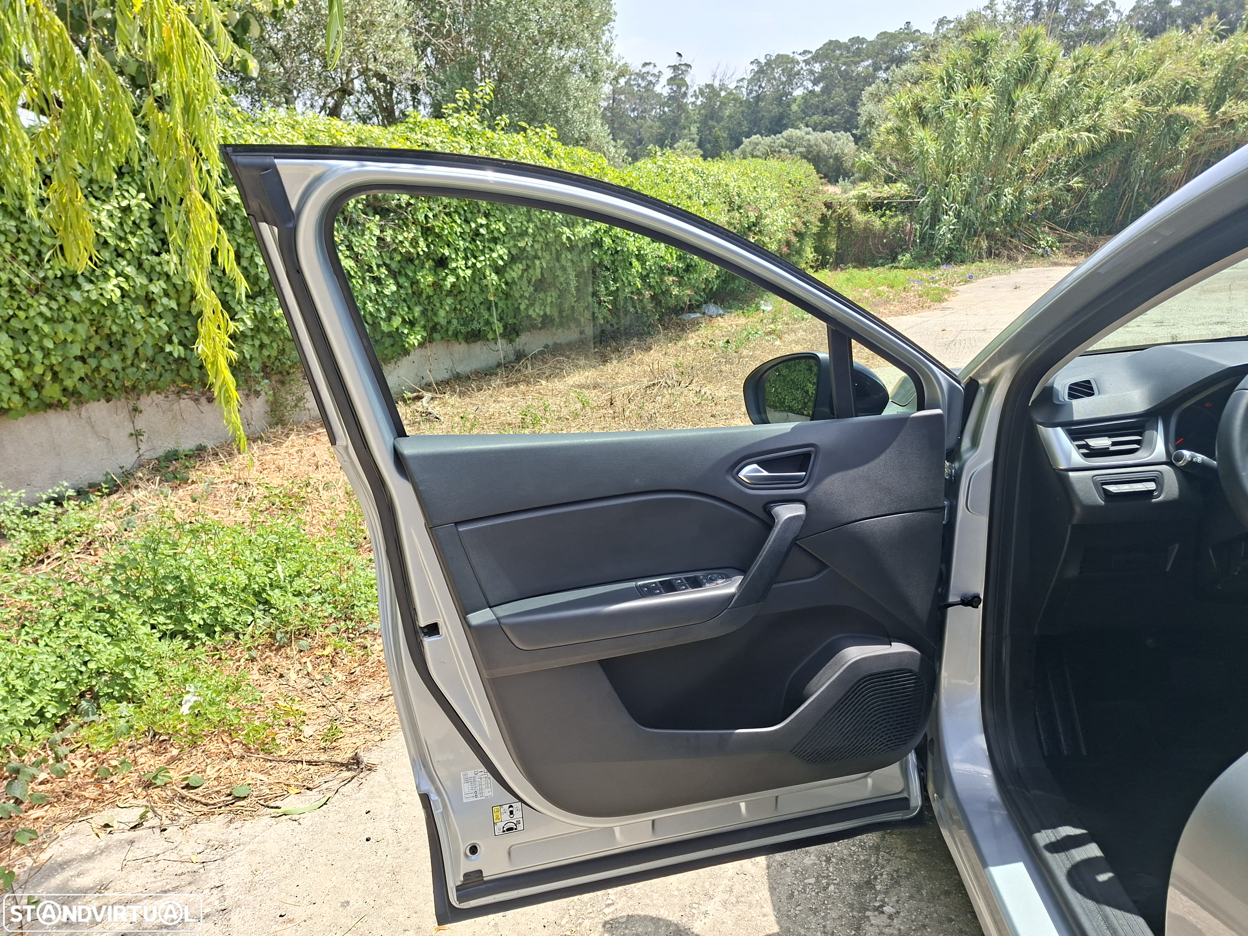 Renault Captur 1.5 dCi Exclusive EDC - 24