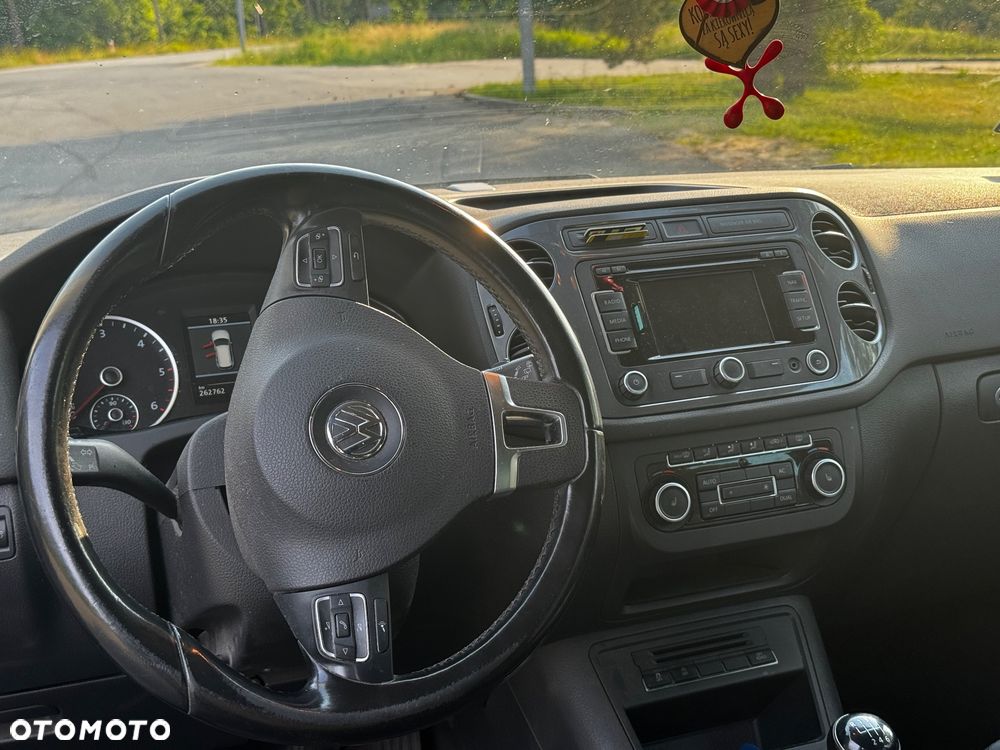 Volkswagen Tiguan 2.0 TDI DPF 4Motion BlueMotion Technology Track & Field - 9